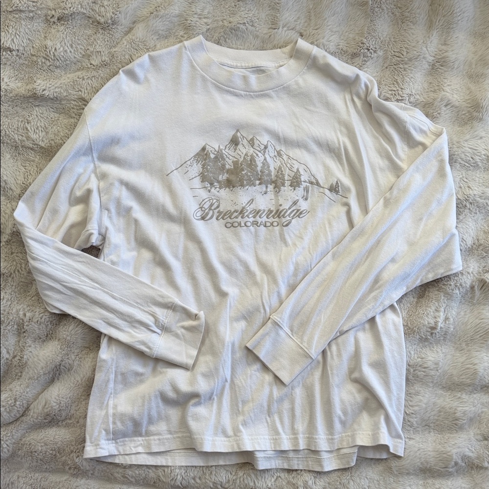 Abercrombie & Fitch Cream Long Sleeve Tee